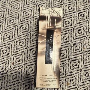 Fenty Beauty Stunna Lip Paint in Sleek Black and Gold